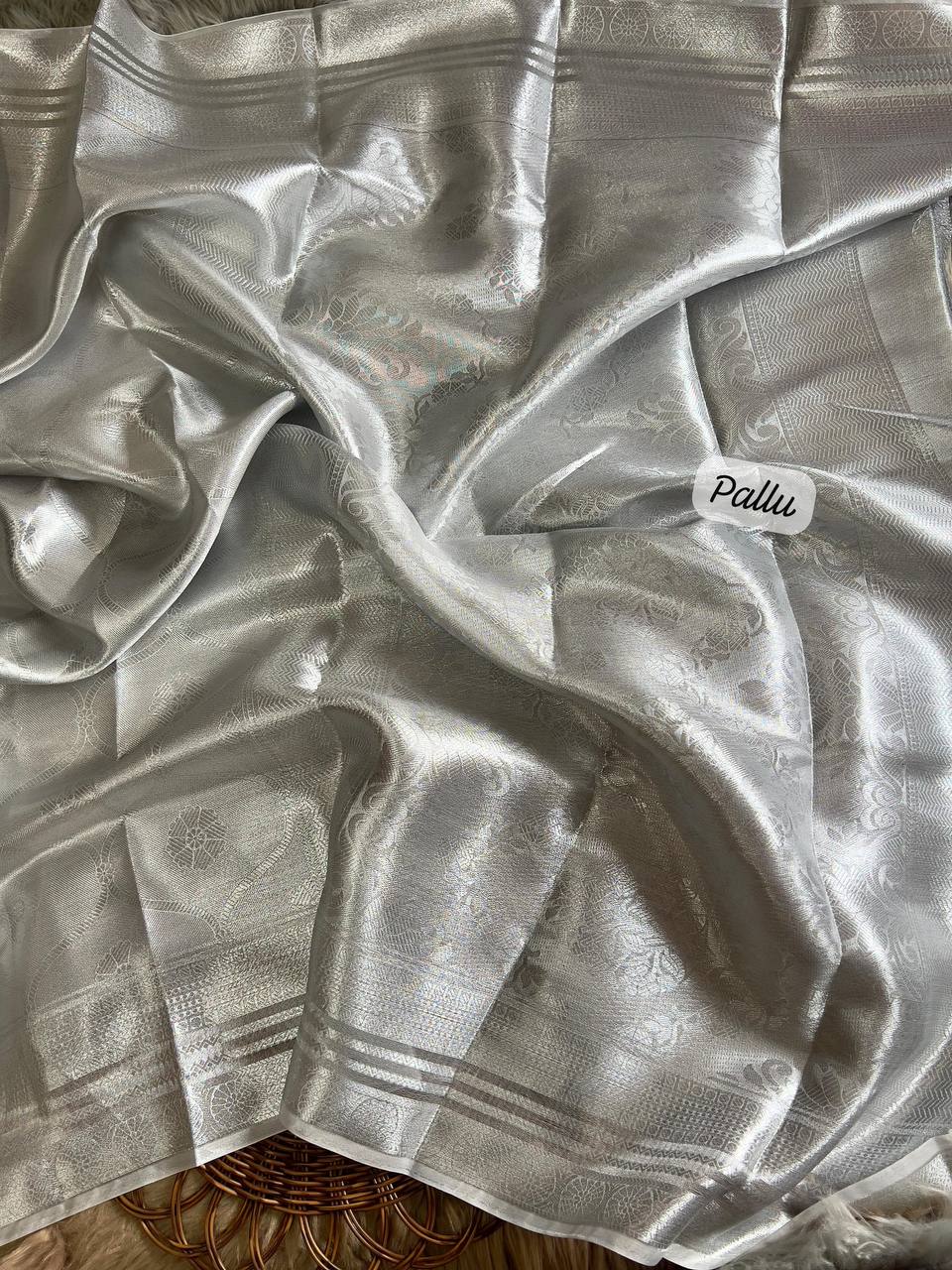 Samantha Inspired Soft Tissue Silk Saree with Rich Pallu