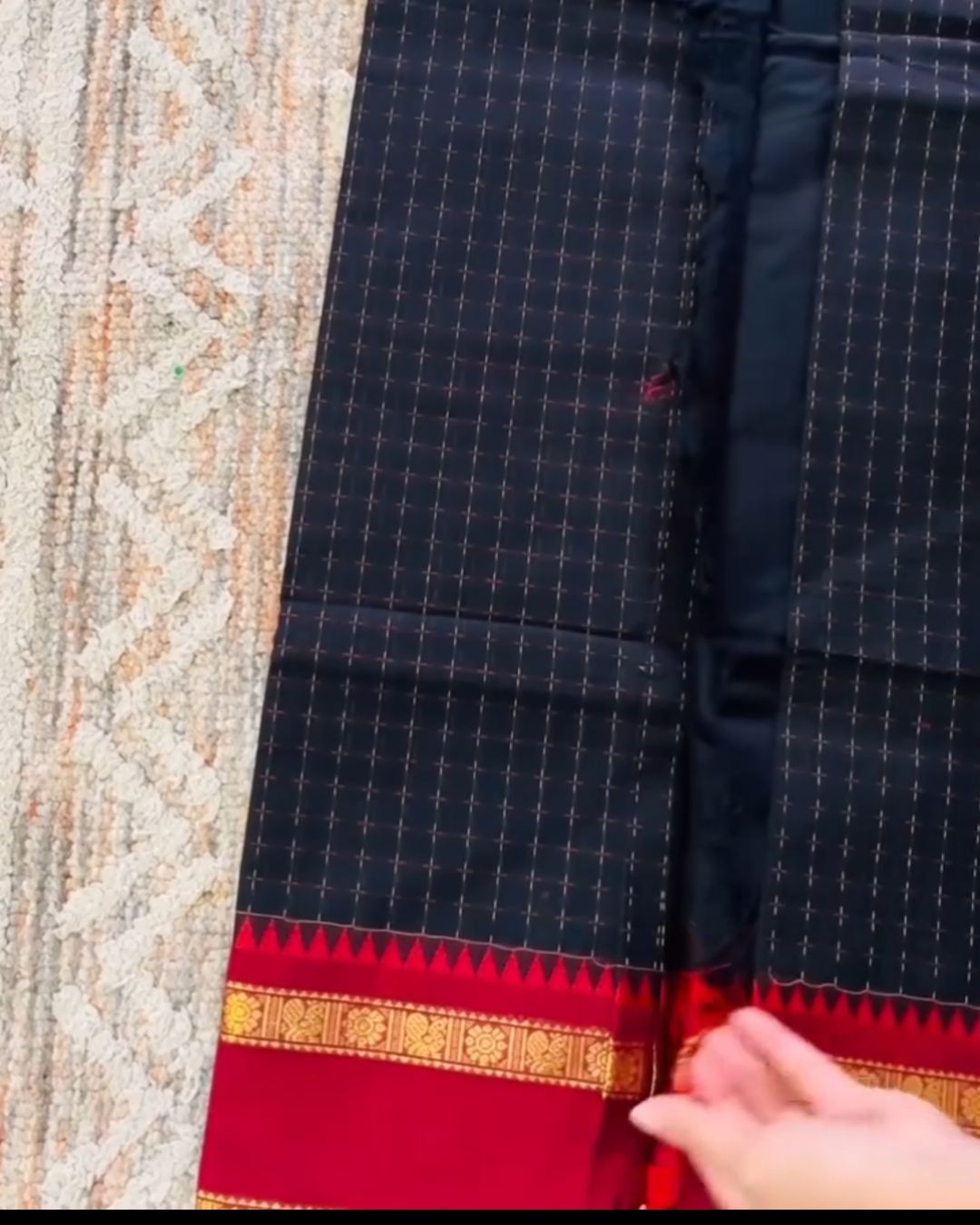 Gopura Vaibhavam Silk Saree