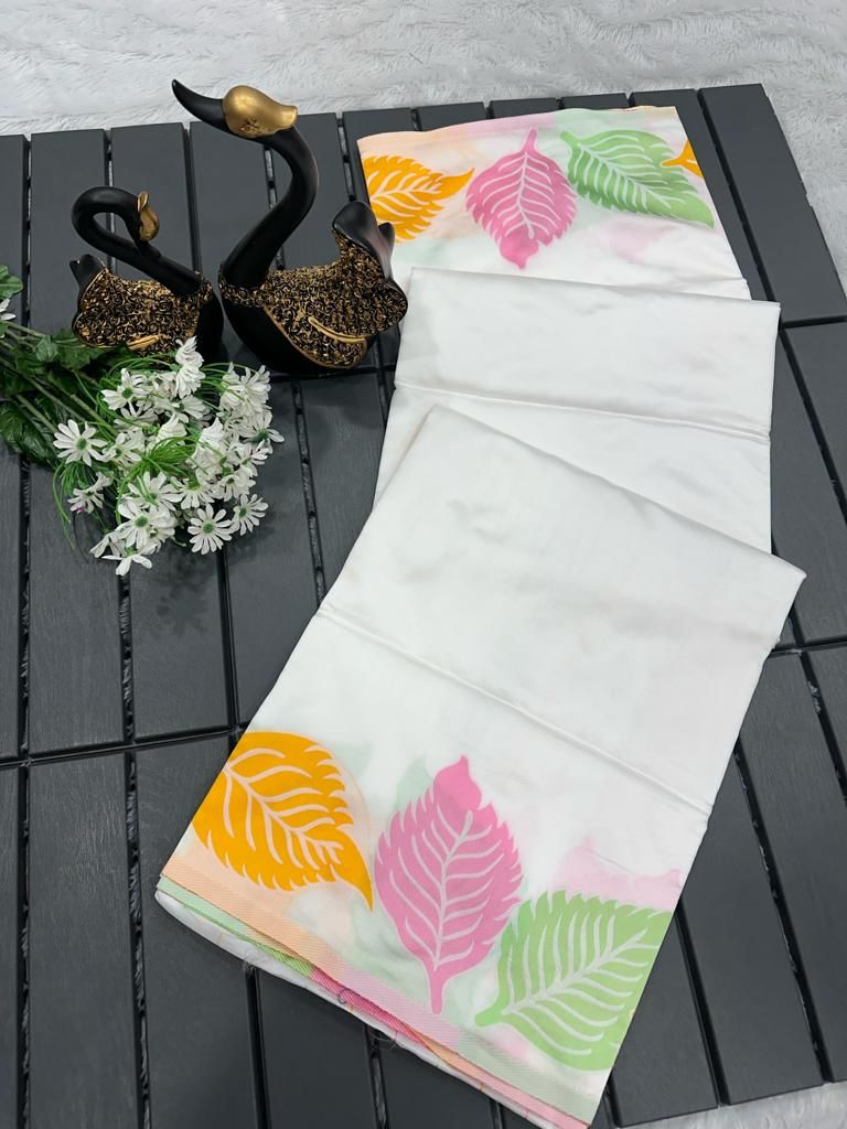 Luxury Lichi Silk Saree Highlighting Timeless Banarasi Art