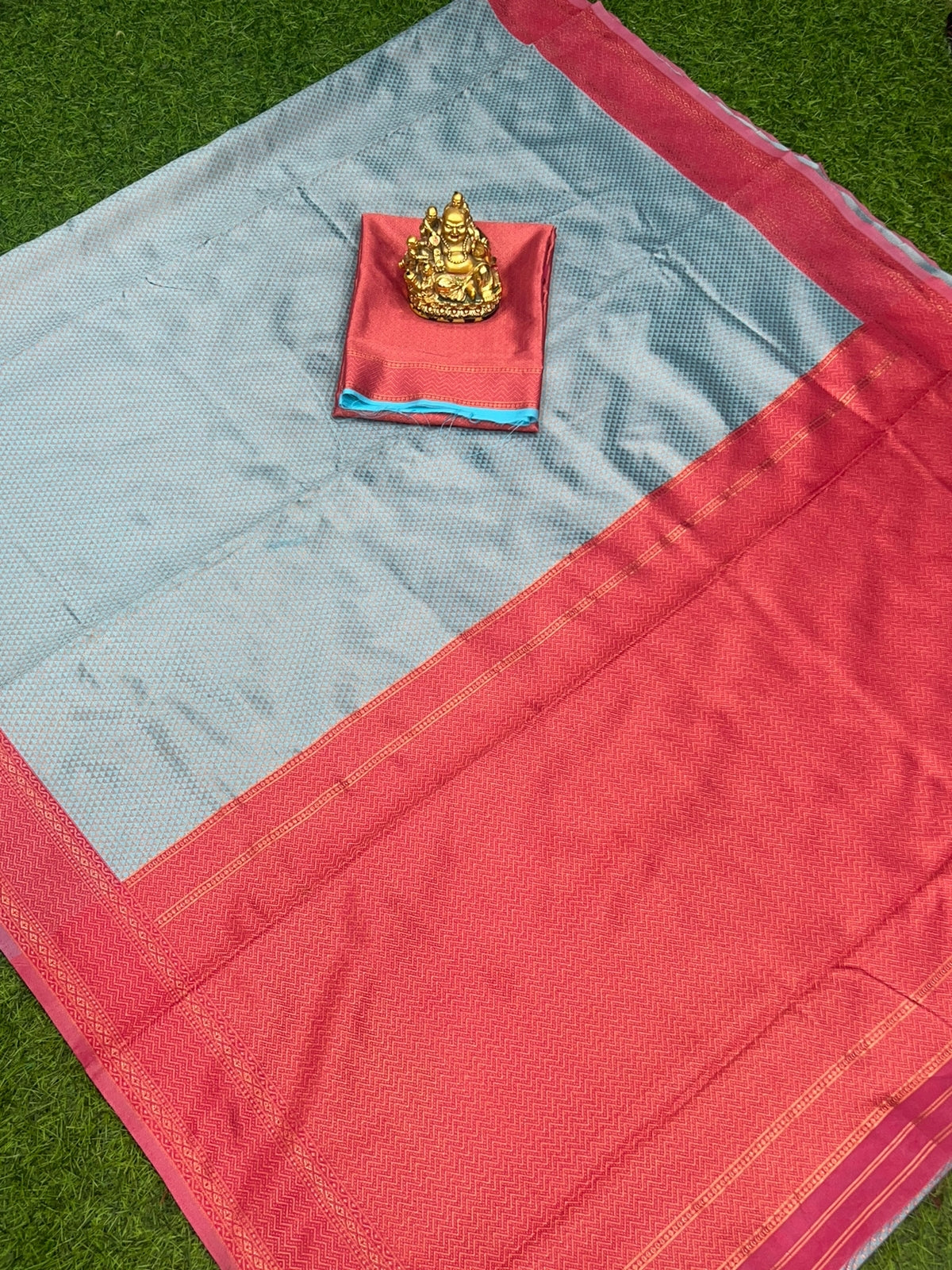 Graceful Ethnic Outfit for Festive Moments