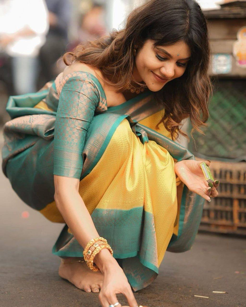 Elegant Banarasi Saree in Premium Lichi Silk – Comfortable & Graceful Wedding Wear