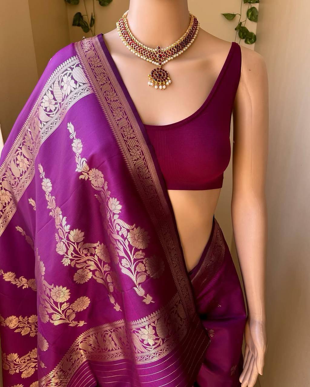 SoftAura Saree Made with Organic Banarasi Lichi Silk