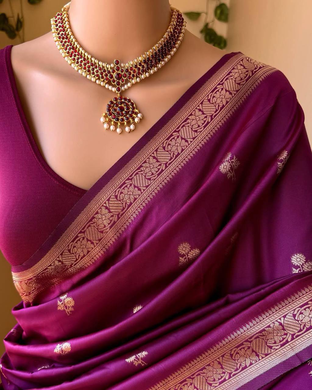 SoftAura Saree Made with Organic Banarasi Lichi Silk