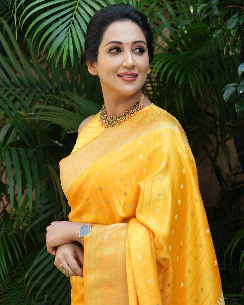 Heritage-Inspired Silk Drape for Grand Occasions