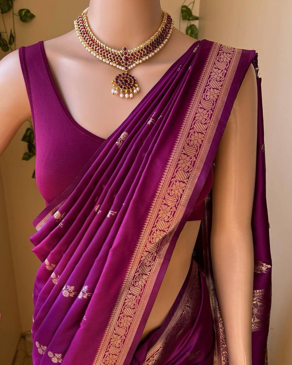 SoftAura Saree Made with Organic Banarasi Lichi Silk