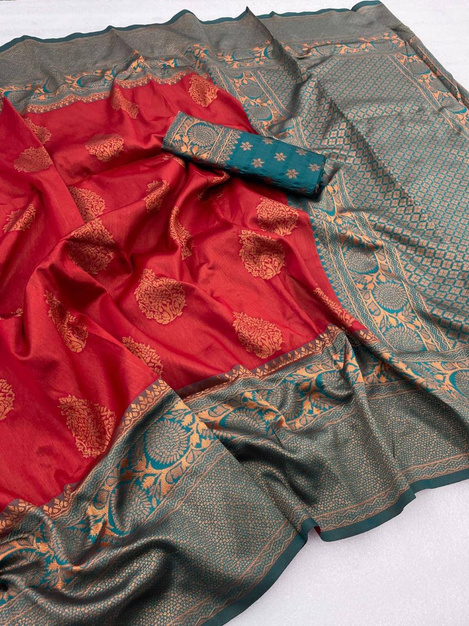 Luxury Comfort Organic Banarasi Lichi Silk Wedding Saree