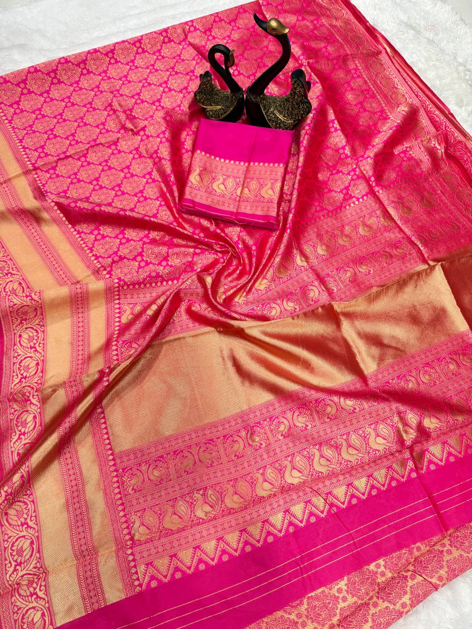 Comfort Wear Organic Banarasi Lichi Silk Wedding Saree