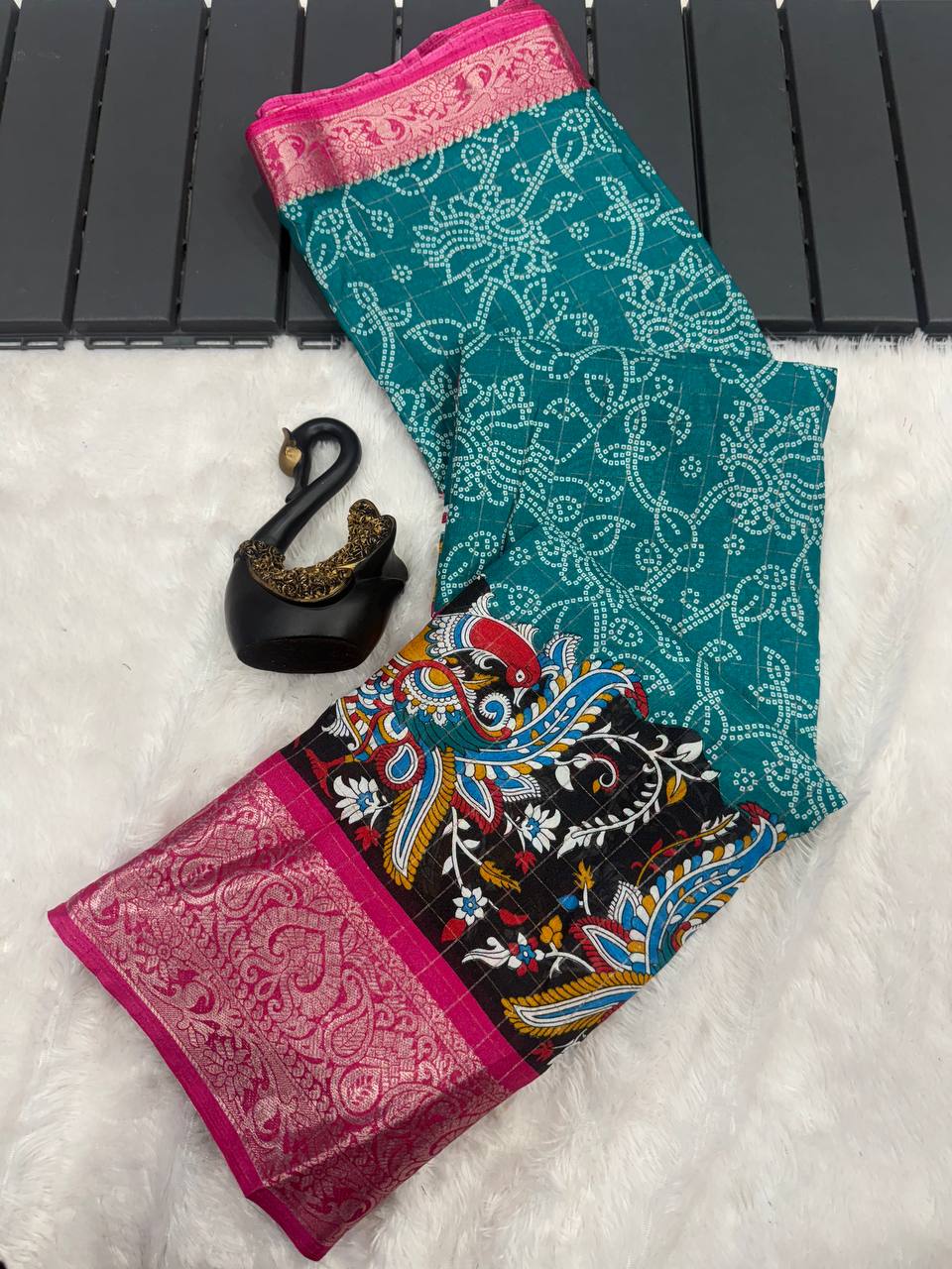 Lightweight Mangalagiri Dola Saree with Print Checks & Kalamkari Pallu