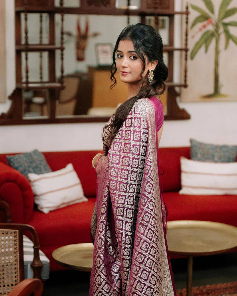 Rich Comfort Organic Banarasi Lichi Silk Wedding Saree